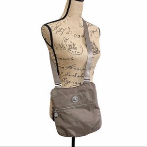 Baggallini tan adjustable crossbody purse
